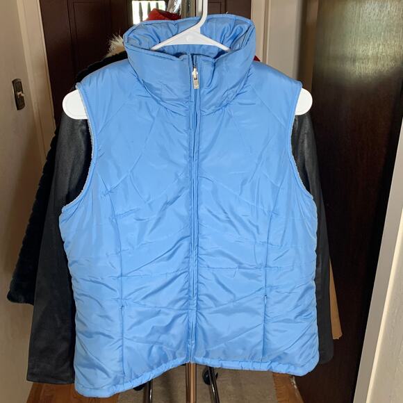 IZOD Women's Puffer Winter Blue Vest Size L - Picture 1 of 11